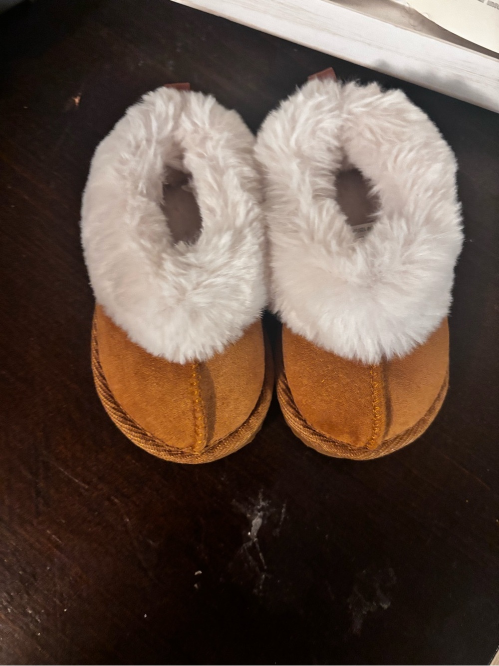 wonder nation Brown Faux-Suede Kids Slippers with Cream Fur Cuff